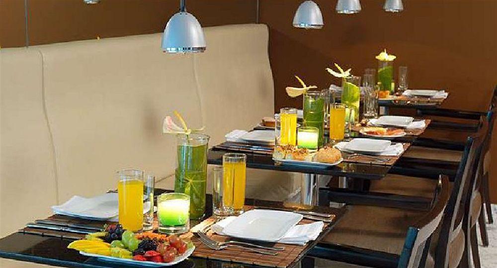 Florianópolis Majestic Palace Hotel מראה חיצוני תמונה A restaurant in the United States