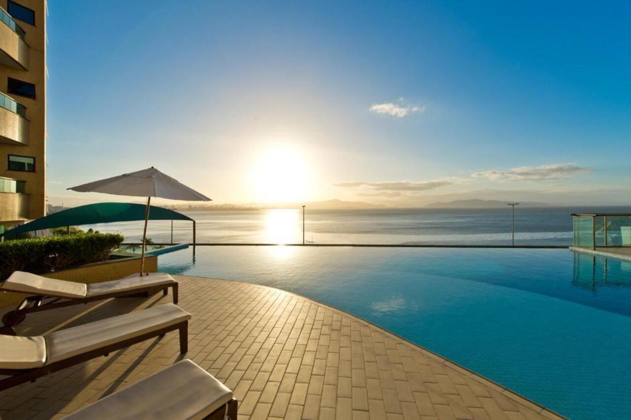 Florianópolis Majestic Palace Hotel מראה חיצוני תמונה Infinity pool at the Westin Resort & Spa, Playa del Carmen, Mexico