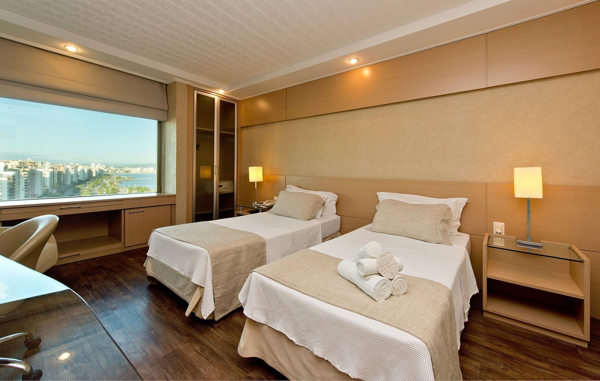 Florianópolis Majestic Palace Hotel מראה חיצוני תמונה A room at the hotel