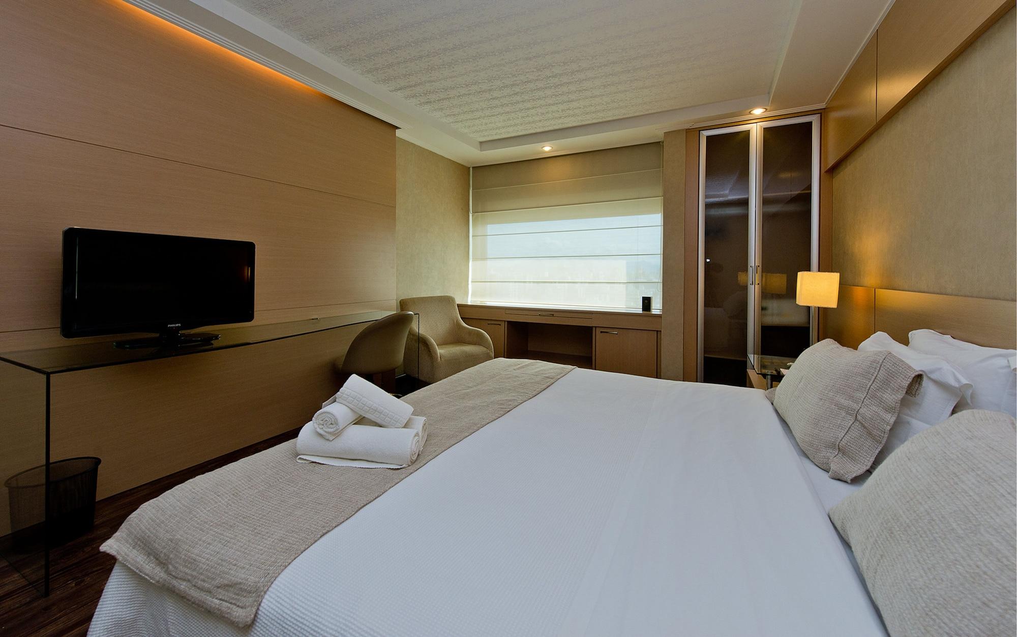Florianópolis Majestic Palace Hotel מראה חיצוני תמונה Guest cabin