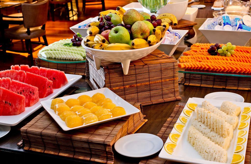Florianópolis Majestic Palace Hotel מראה חיצוני תמונה A fruit salad