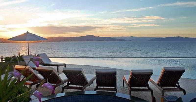 Florianópolis Majestic Palace Hotel מראה חיצוני תמונה View from the pool
