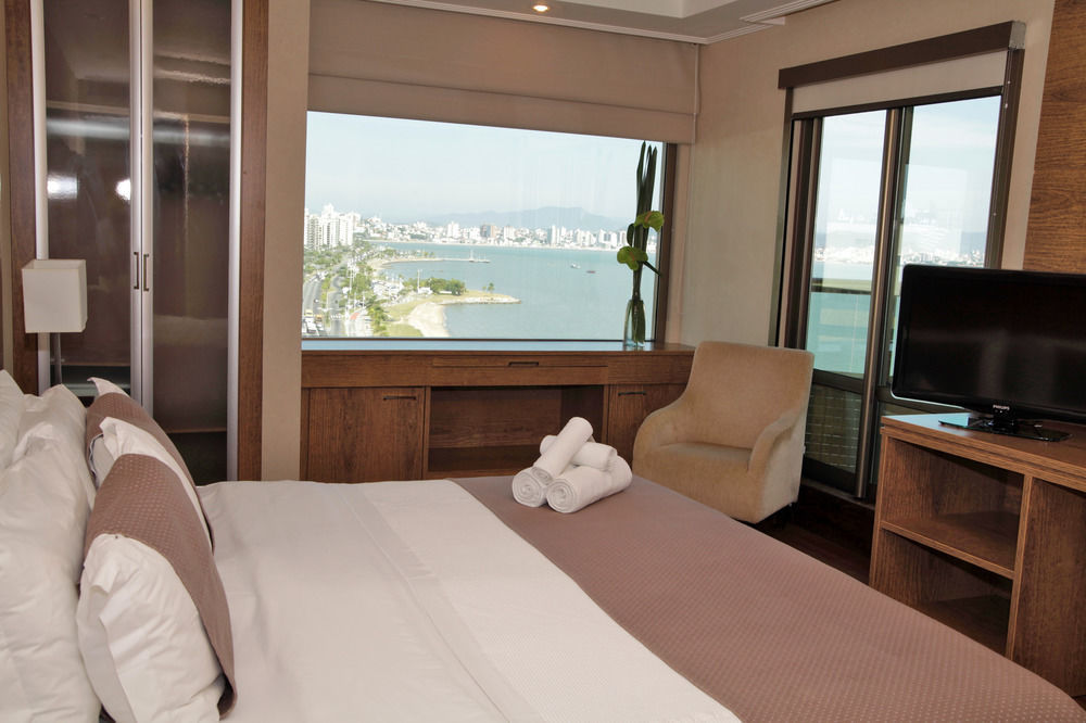 Florianópolis Majestic Palace Hotel מראה חיצוני תמונה A bedroom in the hotel